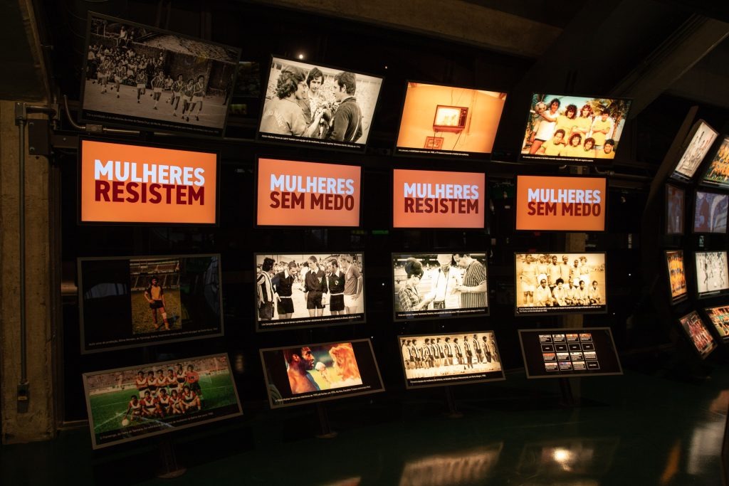 Exposição Mulheres no Futebol no Museu do Futebol