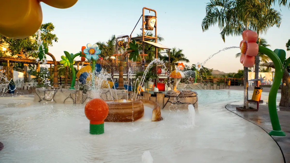 Náutico Praia Clube reúne lazer aquático temático, experiências Náuticas e uma vista estonteante para o majestoso lago de Caldas