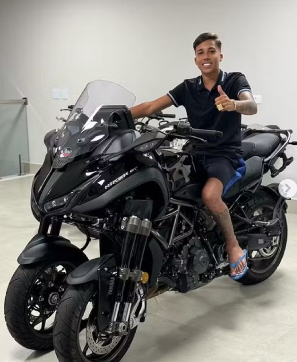 Nino Abravanel é suspeito de conhecido por postar fotos com carros e motos de luxo