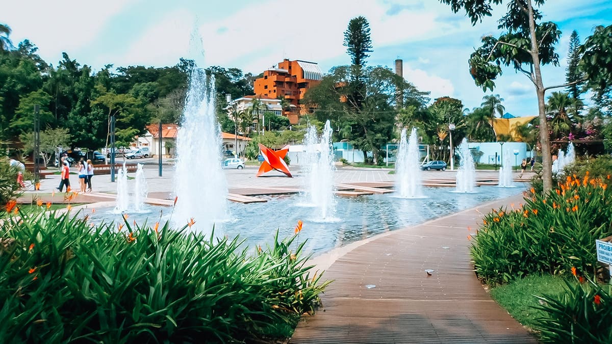 Praça doutor Octavio de Moura Andrade em Águas de São Pedro