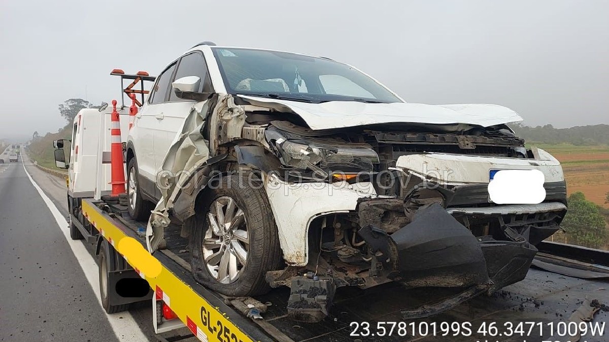 carro amassado após colisao no rodoanel