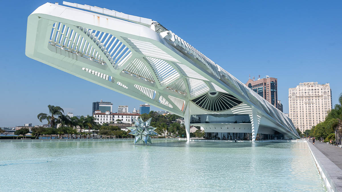 Cidade maravilhosa tamb[em é bom lugar para passeios culturais, como o Museu do Amanhã