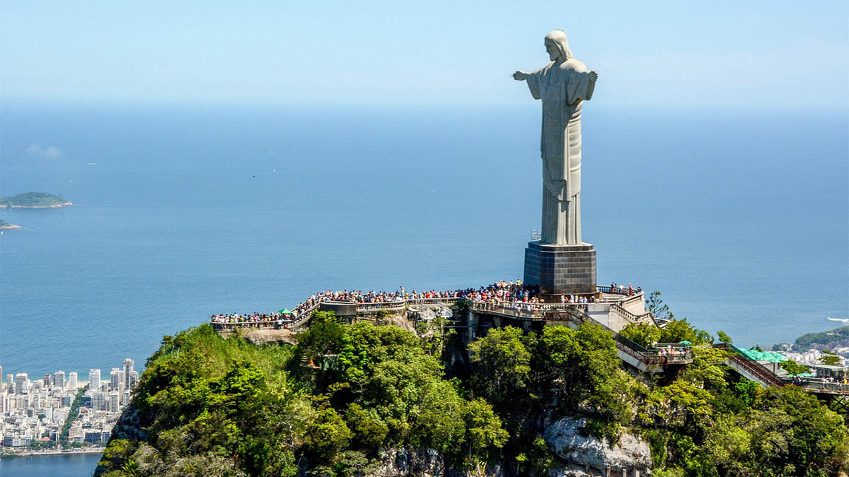 Cristo Redentor é um dos principais pontos turísticos do Rio de Janeiro