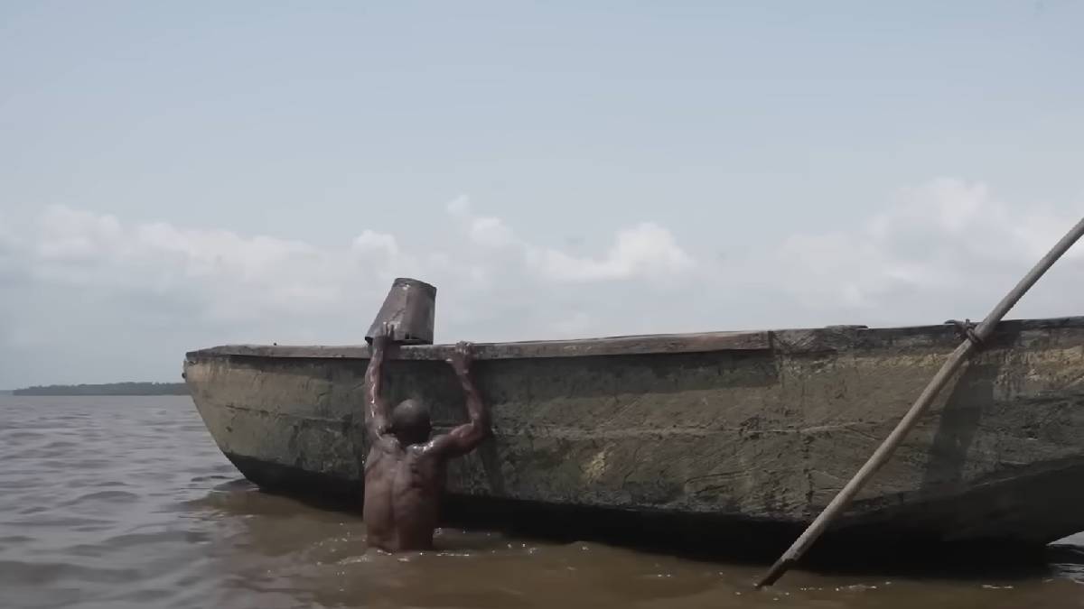 Na China, a mineração de areia está colocando em risco a vida de botos e aves migratórias 