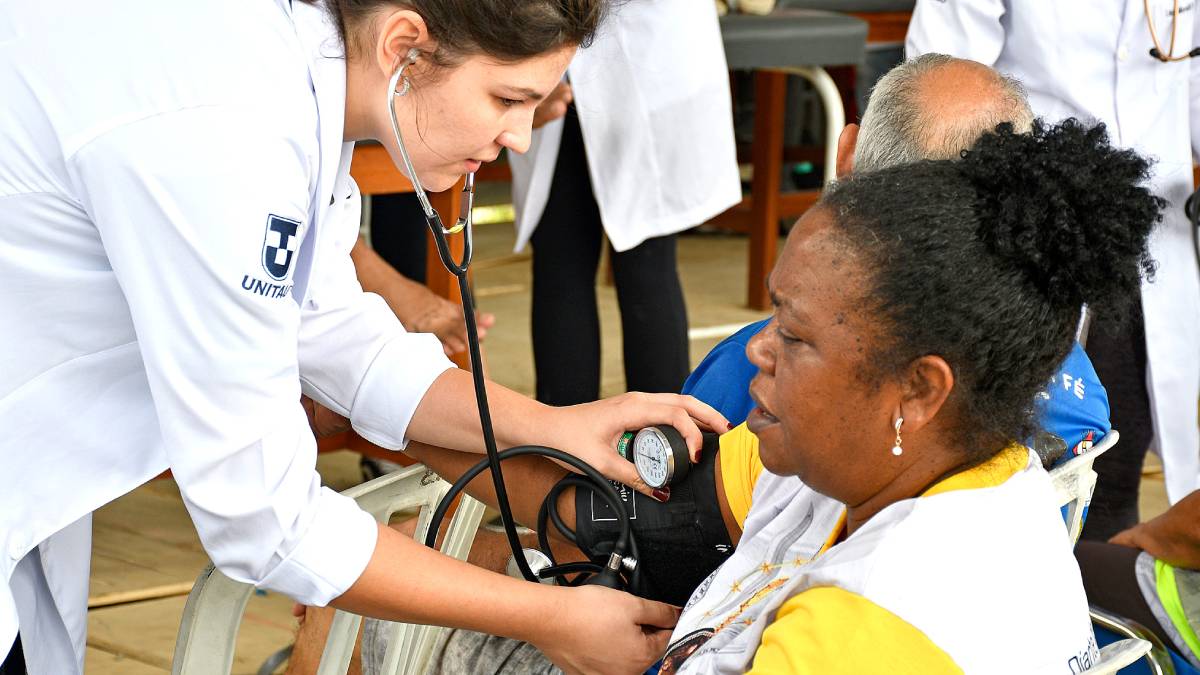 UNITAU abre Vestibular 2026 com cursos em áreas estratégicas, prática profissional e programa amplo de bolsas