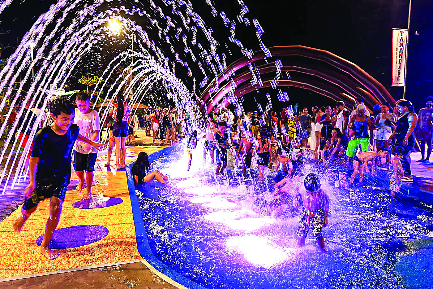 A segunda etapa da Orla de Breves, que já se tornou referência do município, foi entregue pelo governo do Estado como estratégia para fortalecer o comércio local e o turismo