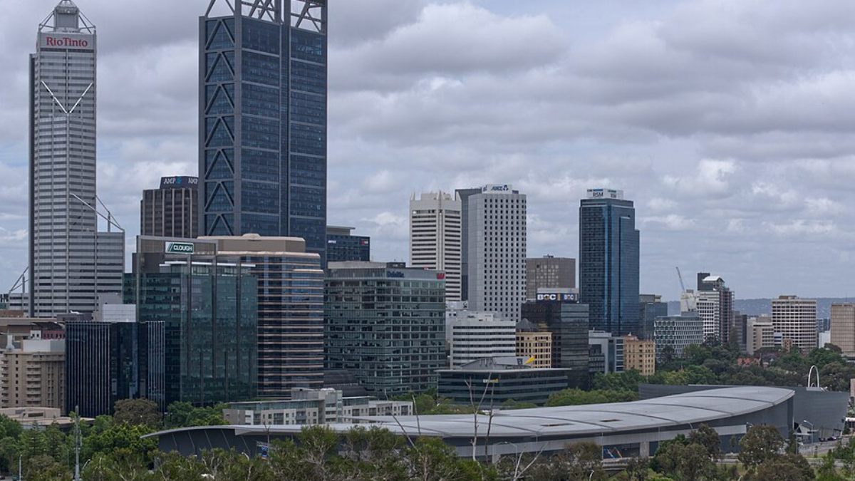 Perth ficou conhecida mundialmente por seu isolamento geográfico e pelas paisagens naturais impressionantes (Foto: Alexey V. Kurochkin/ Wikimedia Commons)