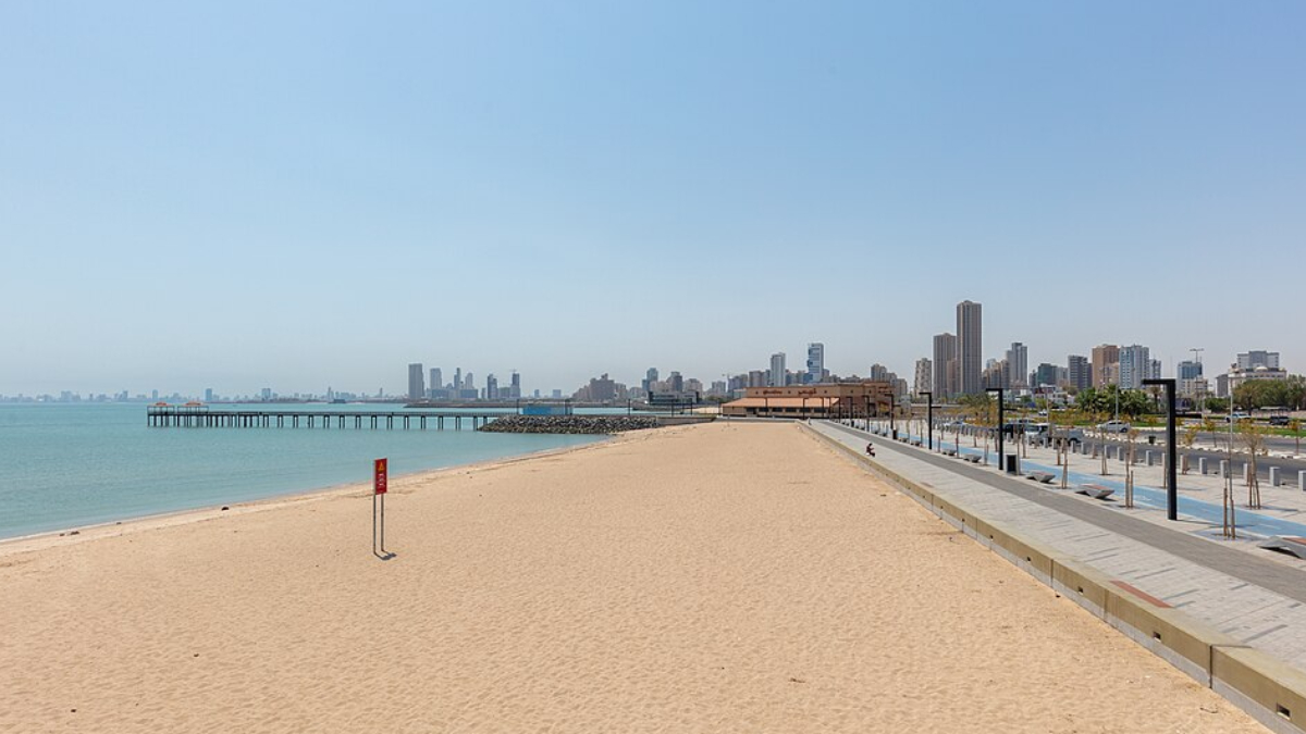 Kuwait enfrenta verões com temperaturas que ultrapassam os 50°C (Foto: Diego Delso/ Wikimedia Commons)