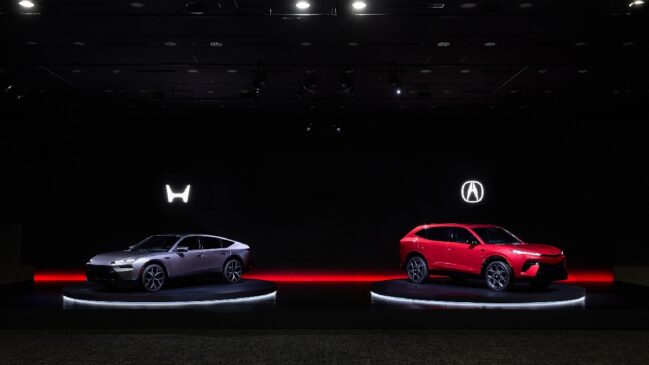 Modelos de carros híbridos Honda Hybrid Sedan e o Acura Hybrid SUV apresentados oficialmente pela Honda