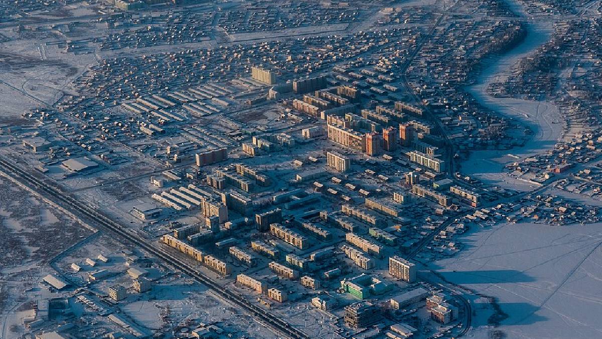 Em Yakutsk, temperaturas abaixo de −40°C fazem parte da rotina durante boa parte do ano (Foto: Ilya Varlamov/ Wikimedia Commons)