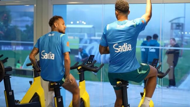 Neymar em apresentação para seleção brasileira na Granja Comary