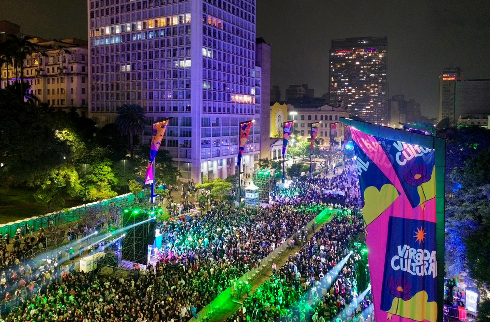 Virada Cultural 2026 começa com palcos lotados em SP; veja fotos