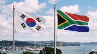 Bandeiras da Coreia do Sul e África do Sul