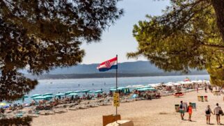 Conheça a praia, localizada na Croácia, que muda com o vento. (Foto: Pexels)