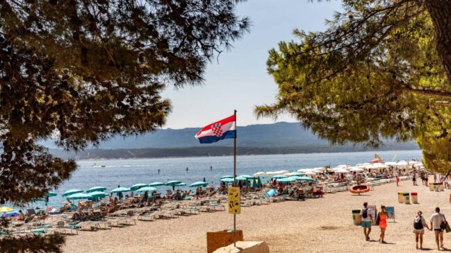 Conheça a praia, localizada na Croácia, que muda com o vento. (Foto: Pexels)
