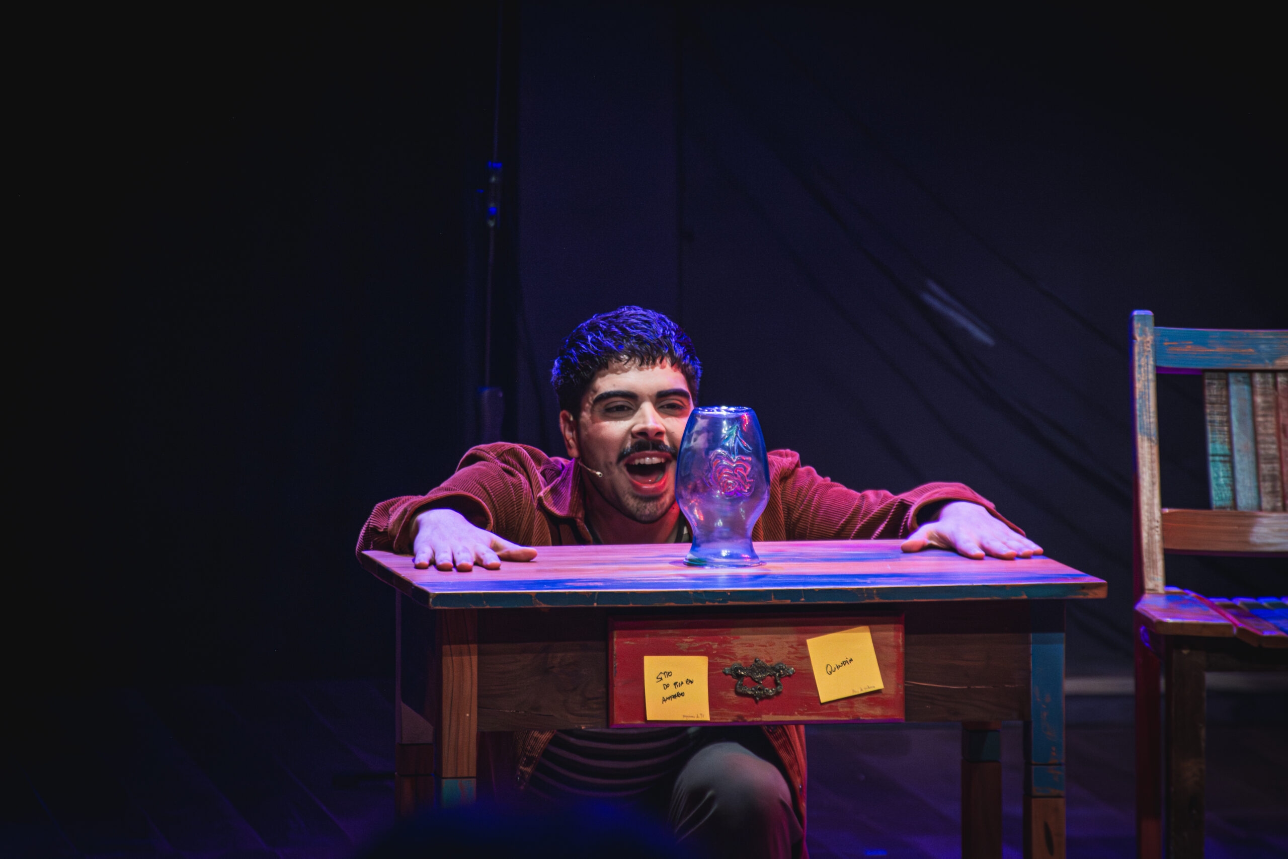 História de 'Donatello' acompanha Amendoim, personagem interpretado por Vitor Rocha, que revisita sua relação com o avô após o diagnóstico da doença