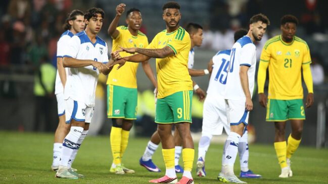 Jogadores da seleção da África do Sul em campo durante partida pré Copa do Mundo 2026