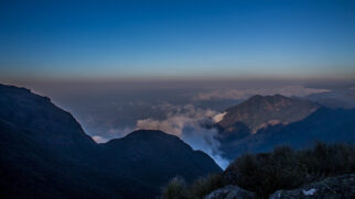 Vista do Pico dos Marins impressiona visitantes com paisagens panorâmicas da Serra da Mantiqueira (Foto: Ederson Ladeira da Silva/ Wikimedia Commons)