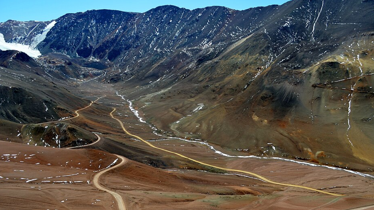 Túnel na Cordilheira dos Andes avança e pode reduzir custos de transporte entre Brasil, Argentina, Chile e mercados asiáticos (Foto: Elvis Boaventura/ Wikimedia Commons)