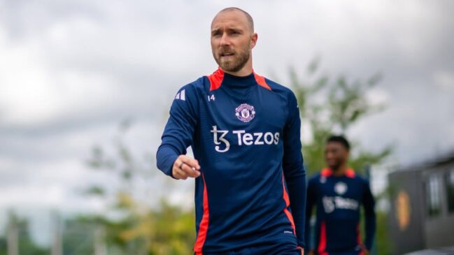 Christian Eriksen volta a cair inanimado durante jogo da Dinamarca frente à Ucrânia. Partida foi interrompida e o mundo do futebol aguarda com preocupação por atualizações sobre o estado de saúde do jogador. (Foto: Reprodução/Instagram/@chriseriksen8)