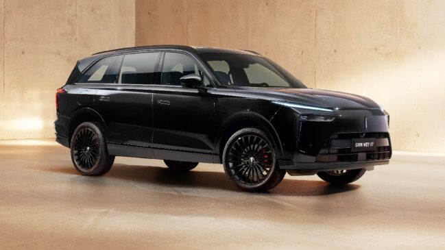 Por R$ 432 mil, Wey 07 Dark Edition traz pintura totalmente preta, rodas de 21 polegadas com pinças vermelhas e mira mercado de Mercedes e BMW/Divulgação