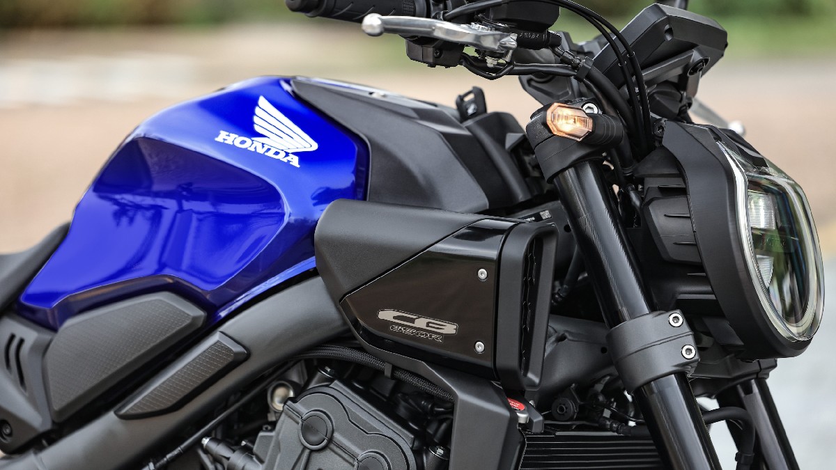 O conjunto mecânico da CB650R E-Clutch se completa pelo sistema HSTC/Divulgação