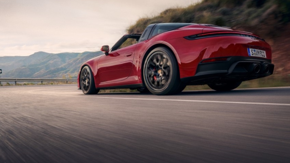 A Porsche Brasil confirma o início da pré-venda do novo 911 Targa 4 GTS, que chega para ampliar o line-up da
geração 992.2 do 911 no país/Divulgação