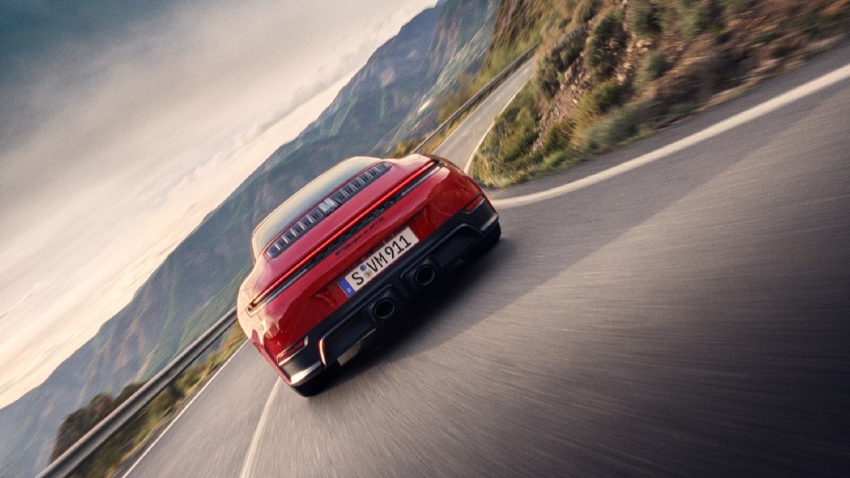 A Porsche Brasil confirma o início da pré-venda do novo 911 Targa 4 GTS, que chega para ampliar o line-up da
geração 992.2 do 911 no país/Divulgação