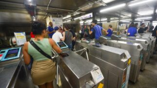 Planeje sua segunda-feira de jogo do Brasil contra o Japão. Confira os horários especiais do Metrô, CPTM, Poupatempo e Bom Prato em SP. (Foto: Divulgação/Governo de SP)