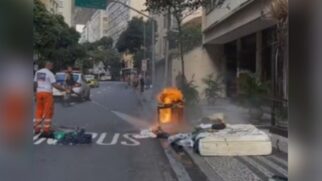 Cenas da explosão em Copacabana com fogo no chão junto a colchão