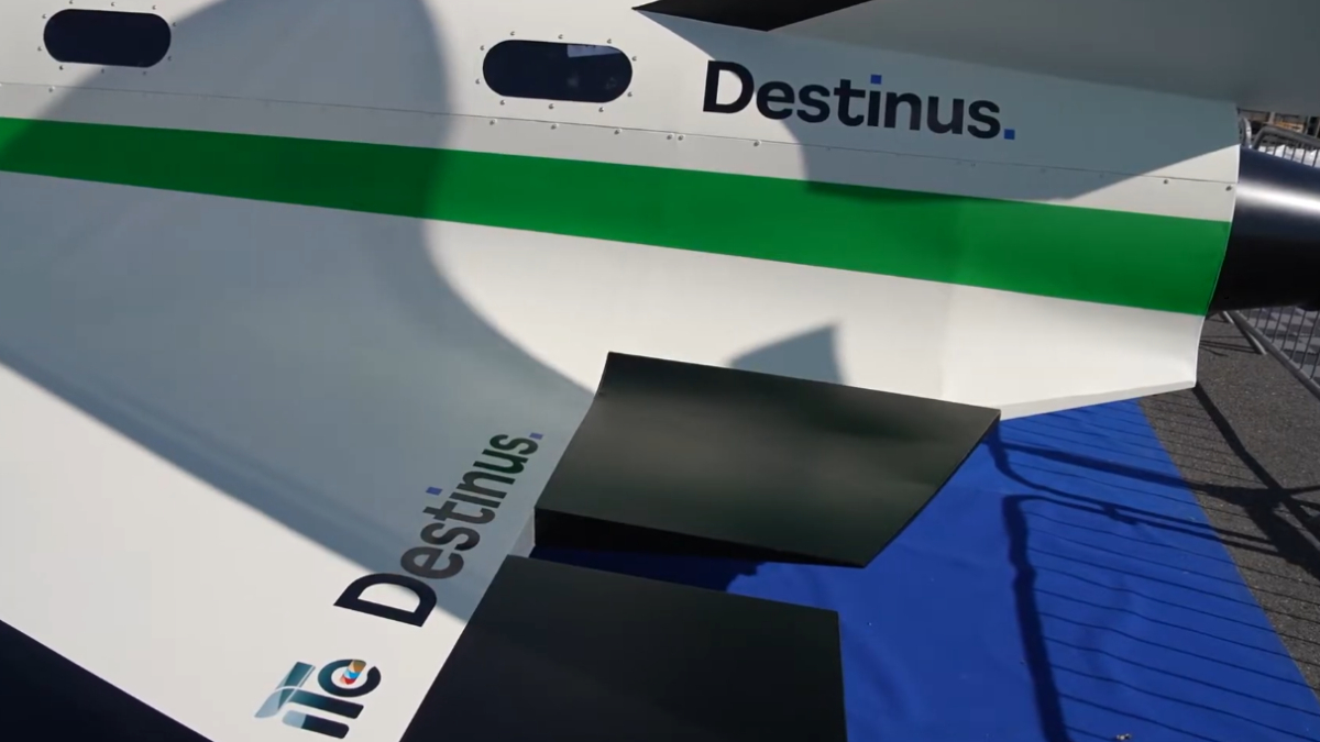 O design futurista reflete a ambição de criar uma nova geração de transporte aéreo ultrarrápido (Reprodução: YouTube)