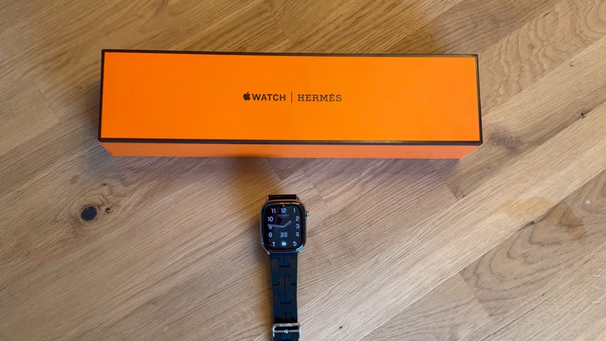 Pulseiras exclusivas da Hermès transformaram o Apple Watch em um acessório capaz de unir tecnologia e sofisticação (Reprodução: YouTube)