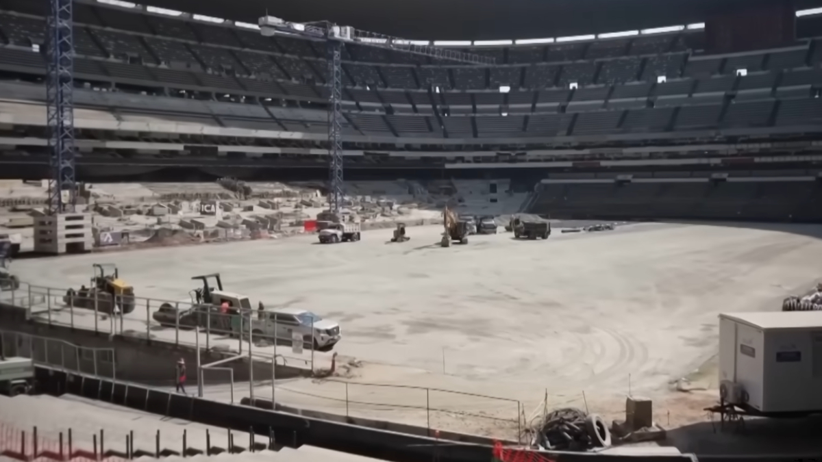 O estádio que marcou as Copas de 1970 e 1986 vive uma nova fase antes de sediar mais um Mundial (Reprodução: YouTube)