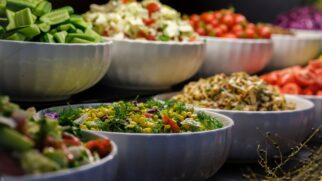 Entenda por que o cozimento no vapor costuma ser a melhor opção e quais vegetais podem ficar mais nutritivos quando cozidos (Foto: Pexels)