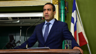 Partido União Brasil trata sigilosamente na cúpula a situação da coleta do lixo de Salvador, em especial a do prefeito Bruno Reis, sucessor de ACM Neto na gestão e uma das apostas futuras para o Senado. Foto: Reginaldo Ipê/Câmara Municipal