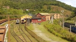 O berço mítico do futebol brasileiro é a misteriosa Vila de Paranapiacaba: Foto: MHGLOPES / Wikimedia Commons)