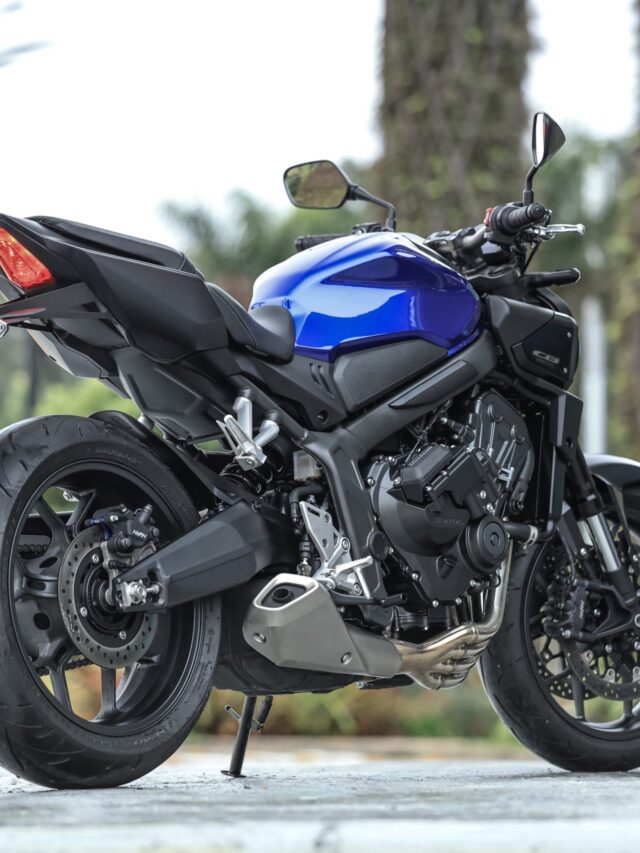 Honda CB650R aposta no sistema E-Clutch para oferecer mais conforto e facilidade