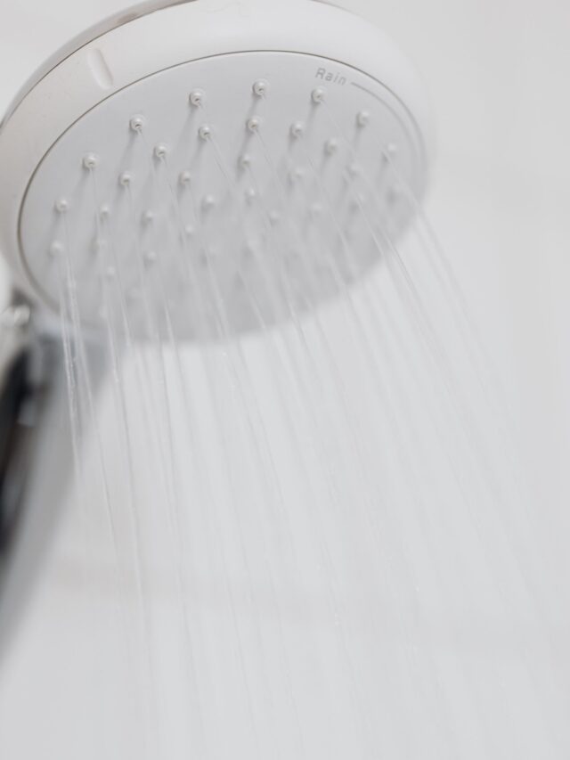 Qual chuveiro elétrico comprar no inverno? Veja opções baratas
