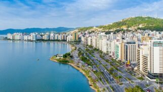 Avenida Jornalista Rubens Arruda Ramos, em Florianópolis