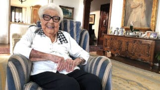 Neste sábado (20), Dona Jô Clemente, pioneira na defesa dos direitos das pessoas com Deficiência Intelectual no Brasil, completa 100 anos de vida. Foto: Arquivo pessoal/IJC