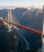 Maior ponte de aço do mundo equivale a prédio de 100 andares e desafia gravidade nas alturaas