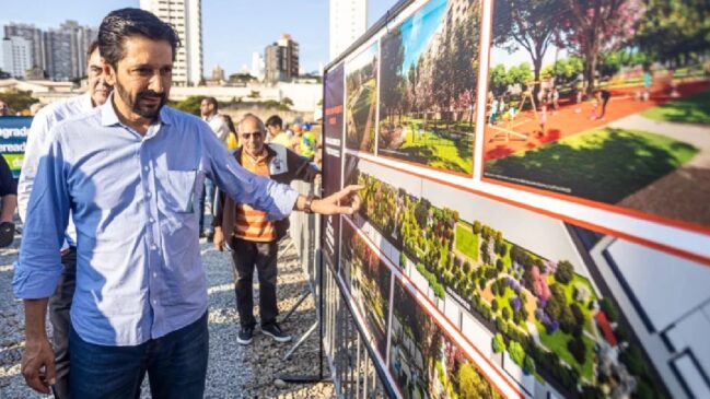 Prefeito de São Paulo, Ricardo Nunes (MDB), em inauguração de um parque na Mocca
