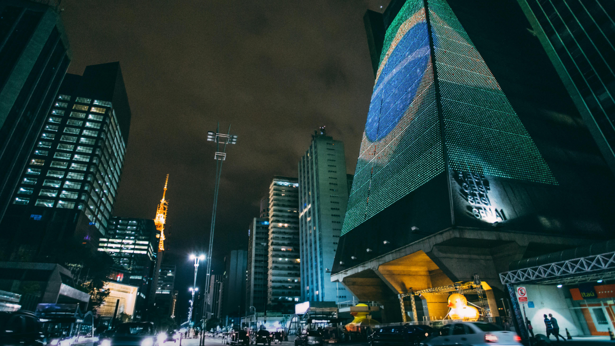 A economia brasileira acelerou e conquistou espaço entre os líderes globais de crescimento (Foto: Pexels)