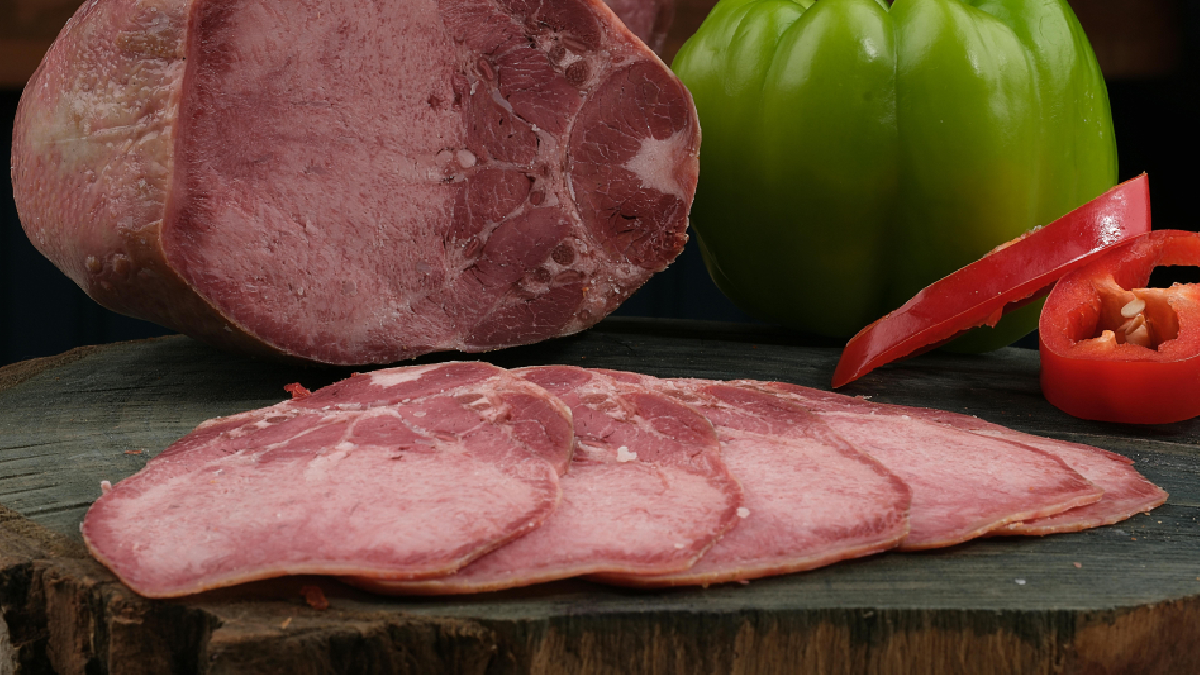 Conheça a origem, os ingredientes e o processo de fabricação de um dos alimentos mais populares das padarias brasileiras (Foto: Pexels)