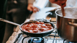 Descubra receitas simples e saborosas que combinam conforto, nutrientes e proteção para os dias frios (Foto: Pexels)