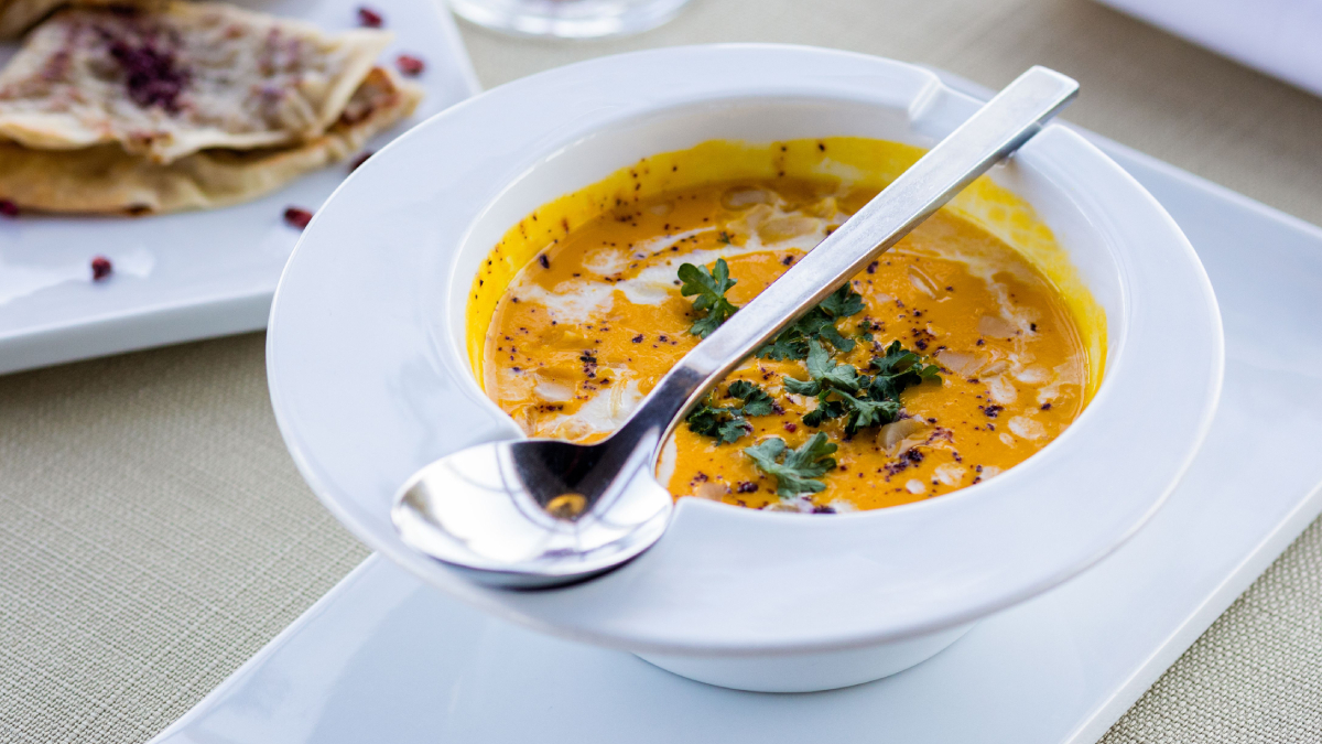 Manter uma alimentação rica em nutrientes é uma das estratégias para atravessar o inverno com mais disposição (Foto: Pexels)