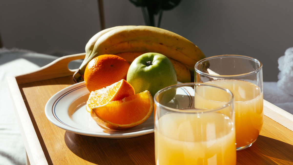 Laranja, acerola, limão e gengibre estão entre os ingredientes que ganham destaque em receitas voltadas para a saúde (Foto: Pexels)