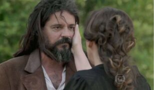 Emília enfrenta Bernardo e cobra explicações em Além do Tempo /Reprodução/TV Globo