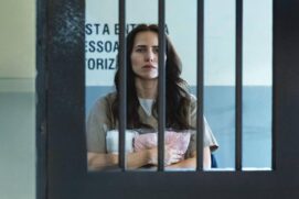Adriana na cadeia em Quem Ama Cuida