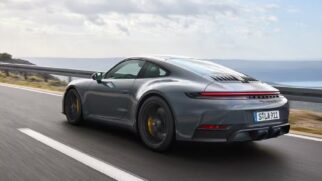 Um Porsche 911 GTS